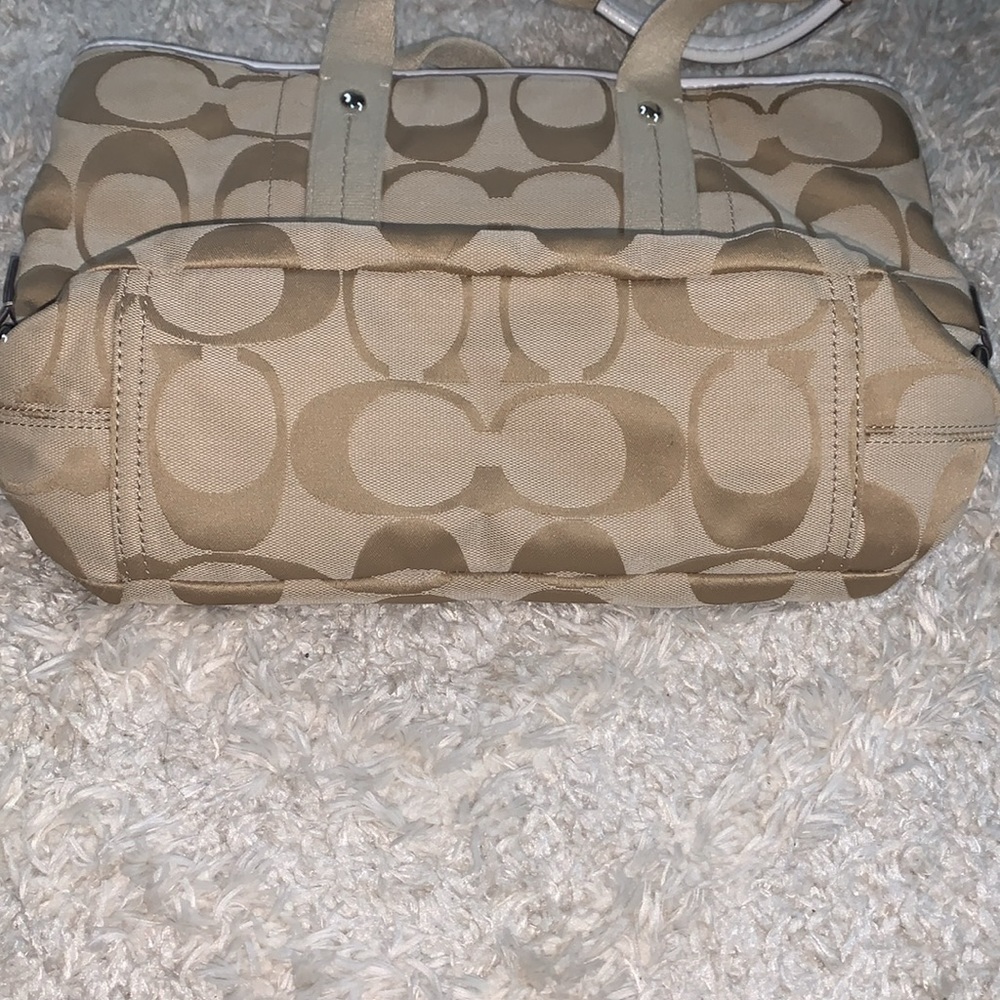 Coach - Picture 3 of 14